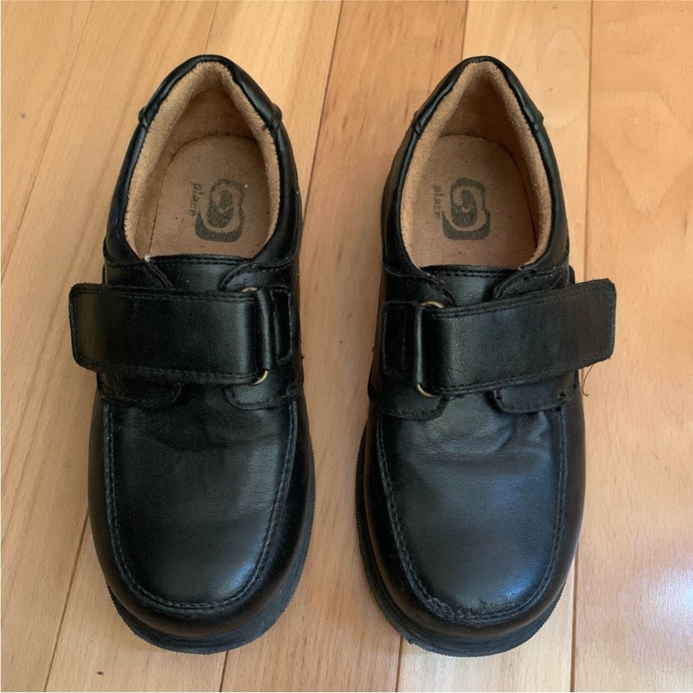 EUC Boys Children’s Place Black Dress Shoes - size 13